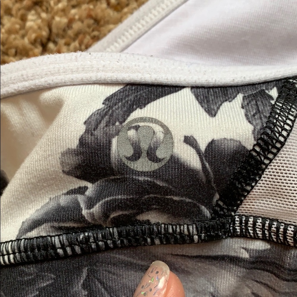 lululemon bra - Picture 3 of 3